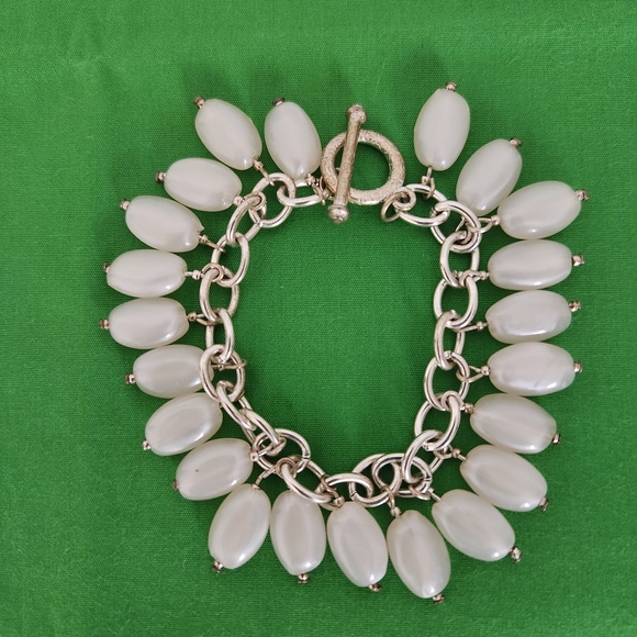 Elegant Silver and White Women's Bracelet - Picture 1 of 5